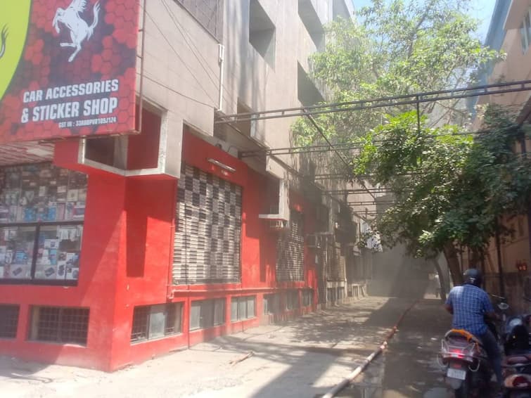Chennai mountroad welington plaza fire accident no damage Fire Accident: சென்னை அண்ணாசாலையில் தீ விபத்து... துரிதமாக செயல்பட்ட தீயணைப்பு வீரர்கள் - உயிர்சேதம் தவிர்ப்பு