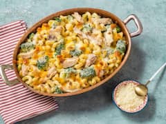 Chicken Casserole: चिकन लवर के लिए पेश है ये खास पुलाव रेसिपी, एक बार जरूर आजमा कर देखिए