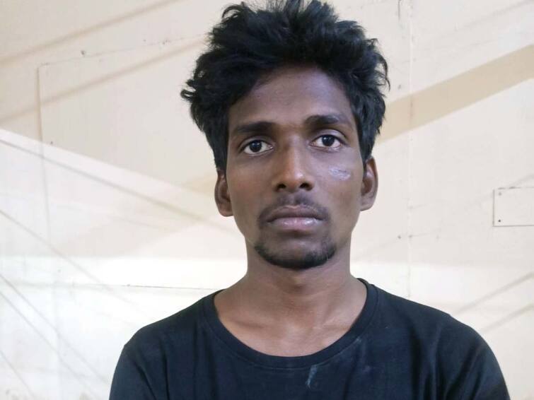 College student arrested for stealing from friend's house near tindivanam TNN Crime: நண்பன் வீட்டில் திருடிய கல்லூரி மாணவன் கைது - 26 கிராம் தங்க நகைகள் பறிமுதல்