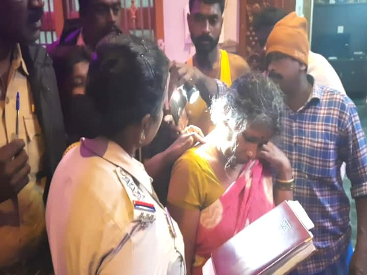 Mayiladuthurai news: Police investigate after snatching thali chain from a woman who was sleeping inside the house TNN நள்ளிரவில் வீட்டில் தூங்கிய பெண்ணிடம் தாலி சங்கிலி பறிப்பு - மயிலாடுதுறை பரபரப்பு