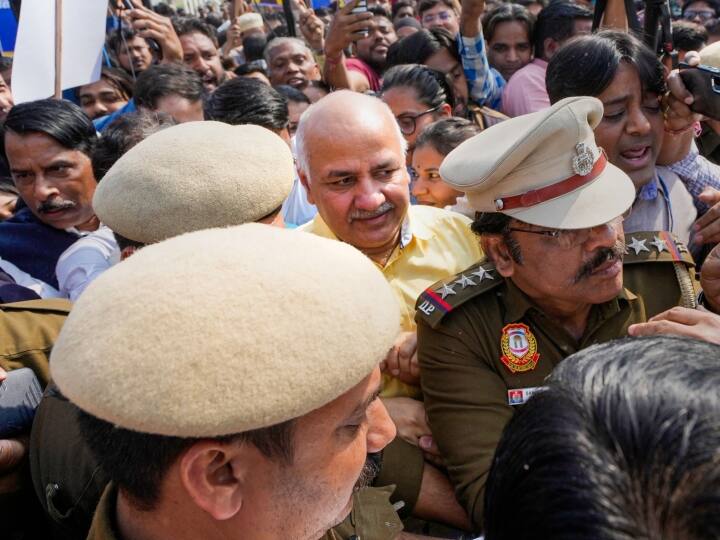 Manish Sisodia Arrested CBI Remand Congress claim evidence and complaint ANN Manish Sisodia News: तो क्या कांग्रेस के 'सबूत' की वजह से मनीष सिसोदिया पर हुई कार्रवाई, जानें- किसने किया ऐसा दावा?