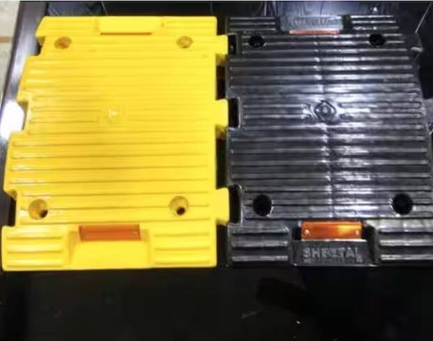 ਇਹ ਸਪੀਡ ਬਰੇਕਰ ਟੁਕੜਿਆਂ ਵਿੱਚ ਬਣੇ ਹੁੰਦੇ ਹਨ। ਇਹ ਸਖ਼ਤ ਫਾਈਬਰ ਦੇ ਬਣੇ ਹੁੰਦੇ ਹਨ। ਇਨ੍ਹਾਂ ਵਿਚ ਏਅਰ ਗੈਪ ਇਸ ਤਰ੍ਹਾਂ ਦਿੱਤਾ ਗਿਆ ਹੈ ਕਿ ਜਦੋਂ ਭਾਰ ਡਿੱਗਦਾ ਹੈ ਤਾਂ ਇਹ ਸੌਕ ਅਬਜ਼ੋਰਬਰ ਵਾਂਗ ਦਬਾਉਣ ਤੋਂ ਬਾਅਦ ਵਾਪਸ ਉਛਾਲ ਲੈਂਦੇ ਹਨ। ਸੜਕ 'ਤੇ ਲਗਾਉਂਦੇ ਸਮੇਂ ਉਨ੍ਹਾਂ ਦੇ ਹੇਠਾਂ ਇੱਕ ਧਾਤੂ ਦੀ ਪਲੇਟ ਰੱਖੀ ਜਾਂਦੀ ਹੈ ਅਤੇ ਇੱਕ ਪਾਸੇ ਨਟ ਨਾਲ ਫਿੱਟ ਕੀਤਾ ਜਾਂਦਾ ਹੈ।