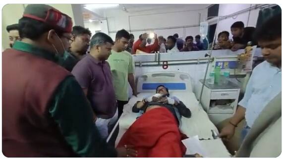 Miscreants shot journalist devendra khare after entering office in jaunpur case filed against BJP district president brother Jaunpur Firing: ऑफिस में घुसकर पत्रकार को मारी गोली, BJP जिलाध्यक्ष के भाई समेत 3 के खिलाफ केस दर्ज