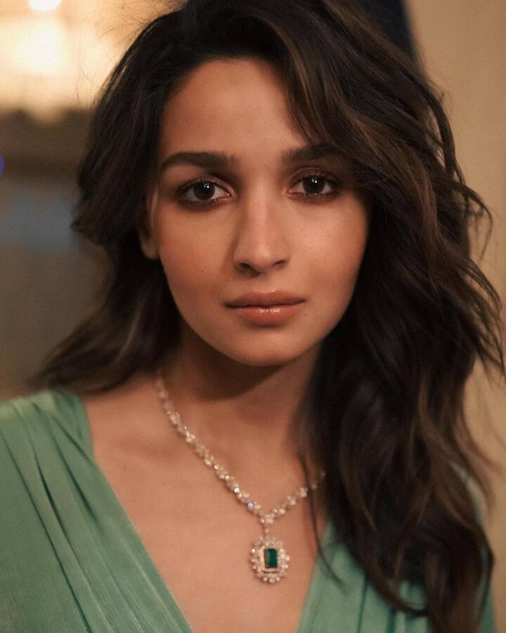 ఆలియా భట్ అందమైన ఫోటోలు -Image Credit: Alia Bhatt/Instagram