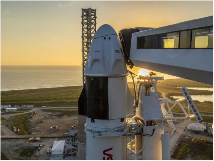 SpaceX Dragon Crew 6 mission set to lift off from Kennedy Space Center International Space Station SpaceX: आज उड़ान भरेगा स्पेसएक्स का नया रॉकेट, चार वैज्ञानिक जाएंगे अंतरराष्ट्रीय अंतरिक्ष स्टेशन