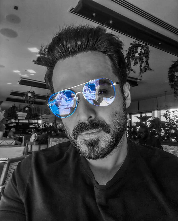 2003 मध्ये इमरानने ‘फूटपाथ’ चित्रपटातून बॉलिवूडमध्ये पदार्पण केले होते. त्यानंतरही प्रत्येक वर्षाला त्याने सरासरी दोन तरी चित्रपटे केले. यामध्ये अनेक चित्रपट यशस्वी ठरले. पण 2013 नंतर इमरानचे चित्रपट बॉक्स ऑफिसवर फ्लॉप ठरू लागले. 2018 आणि 2020 मध्ये एकही चित्रपट आला नाही.