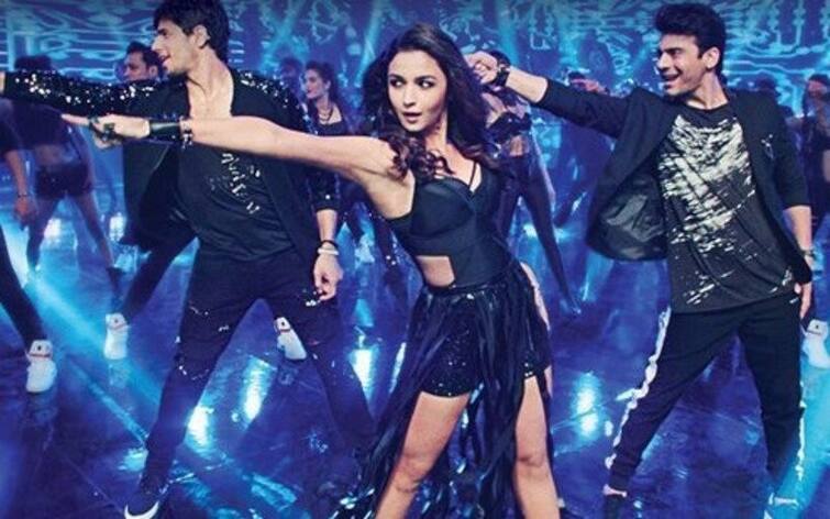 Zee Cine Awards 2023: Alia Bhatt enthralls the audience with electrifying performances on ‘Naatu Naatu’, ‘Dholida’ સાડી પહેરીને Alia Bhattએ 'નાટૂ -નાટૂ' પર કર્યો જબરજસ્ત ડાન્સ, 'ઢોલિડા' પર ધમાકેદાર એન્ટ્રી