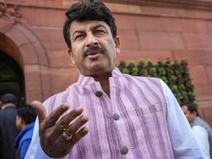 Manish Sisodia Arrested: Manoj Tiwari Reaction On Arrest Of Deputy CM Manish Sisodia Know What He Said Manish Sisodia Arrested: मनीष सिसोदिया की गिरफ्तारी पर बोले मनोज तिवारी- सड़कों पर नहीं कोर्ट में बेगुनाही साबित करें AAP नेता