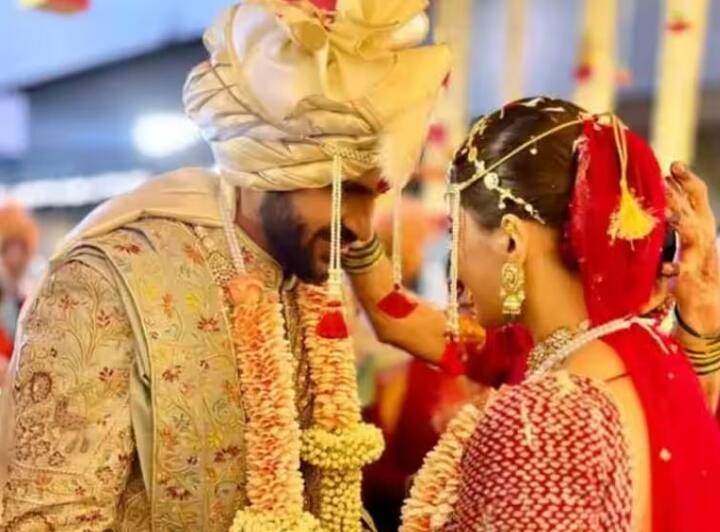 Shardul Thakur Weddings: મિતાલી પારુલકર સાથે લગ્નના બંધનમાં બંધાયો શાર્દુલ ઠાકુર, જુઓ તસવીરો