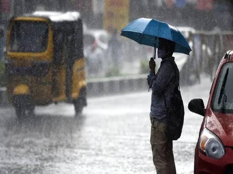The Meteorological Department has said that there will be moderate rain in the delta districts of Tamil Nadu for the next 2 days TN Weather Update: டெல்டா மாவட்டங்களில் மழைக்கு வாய்ப்பு..! மற்ற மாவட்டங்களில் வானிலை எப்படி இருக்குது..?