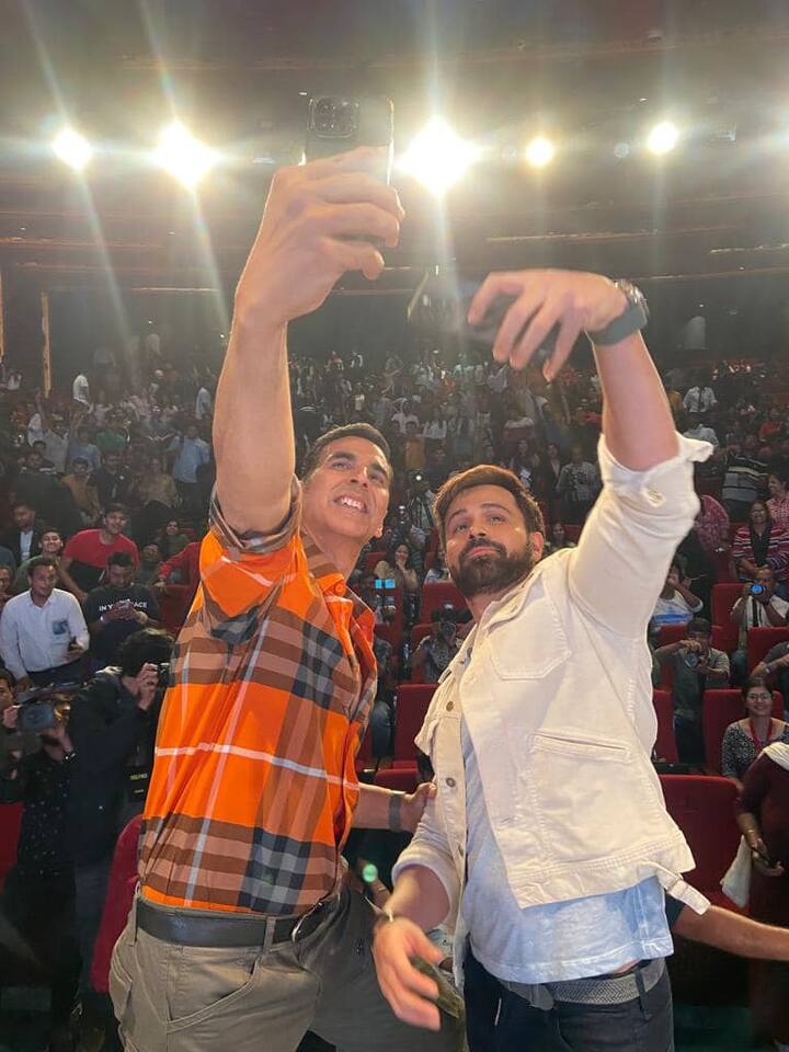 Emraan Hashmi ने  ‘सेल्फी’ चित्रपटाच्या माध्यामातून दणक्यात पुनरागमन करण्याचा प्रयत्न केला. पण त्यात त्याला अपयश आले.