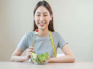 Weight loss: પેટની ચરબી ઘટાડવામાં કારગર છે આ 4 ફળો, સેવનથી ફટાફટ ઘટશે વજન