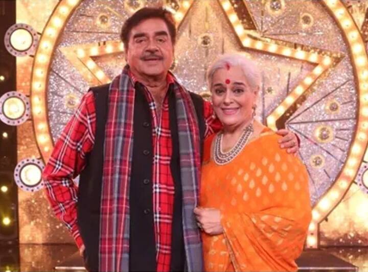 70 के दशक में शत्रुघ्न सिन्हा ने हिंदी सिनेमा को कई यादगार फिल्में दी है. इन दिनों एक्टर फिल्मों से दूर राजनीति में अपनी किस्मत चमका रहे हैं.