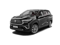 Toyota Innova HyCross: टोयोटा इनोव्हा हायक्रॉस ठरली 'एमपीव्ही ऑफ द इयर', जबरदस्त फीचर्ससह येते ही कार