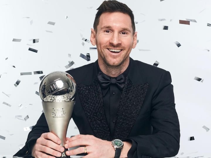 Lionel Messi won the 2022 FIFA's best men's player award on Monday in Paris know details लियोनेल मेसी ने दूसरी बार जीता फीफा का ‘The Best Player’ का अवॉर्ड, इन खिलाड़ियों को दी मात