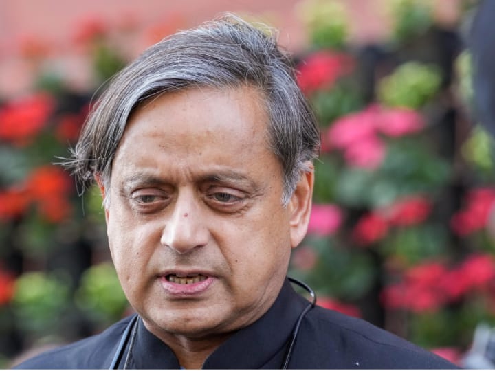 Congress leader Shashi Tharoor Attack on PM Modi and talks about Beef Shashi Throor On PM Modi: ‘न खाऊंगा और न खाने दूंगा’, शशि थरूर ने पीएम मोदी पर साधा निशाना, बीफ का भी किया जिक्र