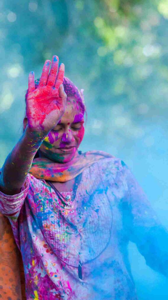 হোলিতে আপনার জন্য কোন রং ?