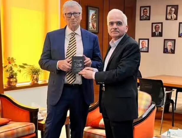 ਬਿਲ ਗੇਟਸ ਨੇ 27 ਫਰਵਰੀ ਨੂੰ ਆਪਣੇ ਇੱਕ ਟਵੀਟ ਵਿੱਚ ਕਿਹਾ ਸੀ ਕਿ ਭਾਰਤ ਕੋਲ ਸੀਮਤ ਸਰੋਤ ਹਨ, ਪਰ ਇਸ ਨੇ ਸਾਨੂੰ ਦਿਖਾਇਆ ਹੈ ਕਿ ਵਪਾਰ ਨੂੰ ਕਿਵੇਂ ਵਧਾਇਆ ਜਾ ਸਕਦਾ ਹੈ।