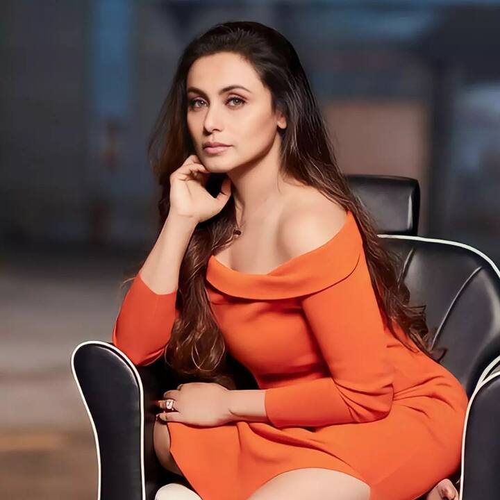 राणी मुखर्जीचा 'मिसेज चॅटर्जी वर्सेस नॉर्वे' चित्रपट येत्या 17 मार्चला चित्रपटगृहात रिलीज होणार आहे. या चित्रपटाच्या फर्स्ट लूकची सोशल मीडियावर जोरदार चर्चा आहे.