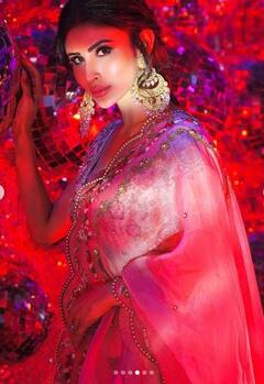 Mouni Roy: ਮੌਨੀ ਰਾਏ ਨੇ ਆਪਣੇ ਐਥਨਿਕ ਲੁੱਕ ਨਾਲ ਫੈਨਜ਼ 'ਚ ਮਚਾਈ ਤਬਾਹੀ, ਇੱਕ ਅਪਸਰਾ ਵਾਂਗ ਲਗੀ ਖੂਬਸੂਰਤ
