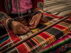 ये है दुनिया का सबसे महंगा कपड़ा, इससे बने एक मोजे की कीमत में तो एक कार आ जाएगी