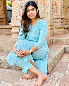 Rithu Chowdary: దేవాలయంలో అందాల రీతూ చౌదరి