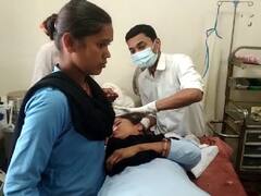 नालंदा में पति ने अस्पताल में घुसकर पत्नी को जमकर पीटा, सिर फटने से महिला वार्ड सदस्य बुरी तरह घायल