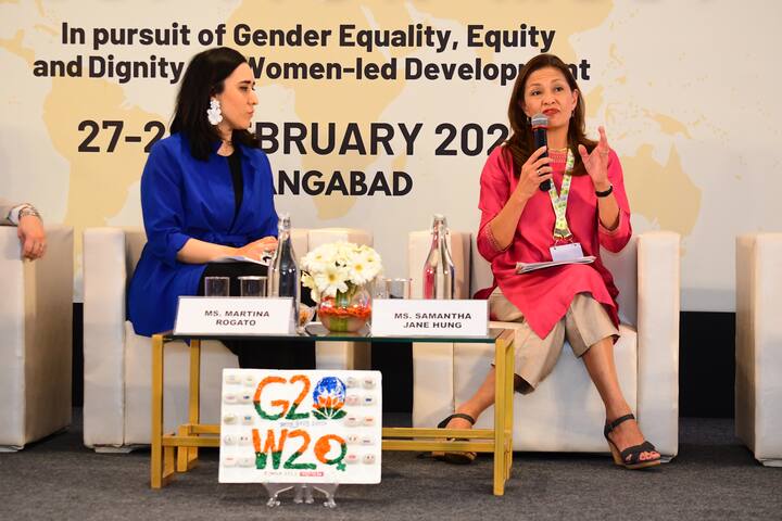 तिसर्‍या सत्रात, राजकीय आणि सार्वजनिक नेतृत्वात तळागाळातील मुली आणि महिलांचा समान सहभाग सुनिश्चित करण्यातील आव्हाने आणि मार्ग ओळखण्यासाठी ‘तळागाळातील महिला नेत्यांसाठी सक्षम पारिस्थितिक प्रणाली तयार करणे’ यावर लक्ष केंद्रित केले गेले.