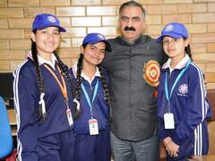 अपने बचपन के विद्यालय में मुख्य अतिथि बनकर पहुंचे CM सुक्खू, स्मार्ट स्कूल बनाने के लिए दिए 50 लाख रुपये