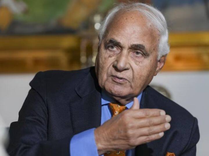 At the age of 91, DLF Chairman KP Singh fell in love again, said- He will keep me at his feet… At the age of 91, DLF Chairman KP Singh fell in love again, said- He will keep me at his feet…