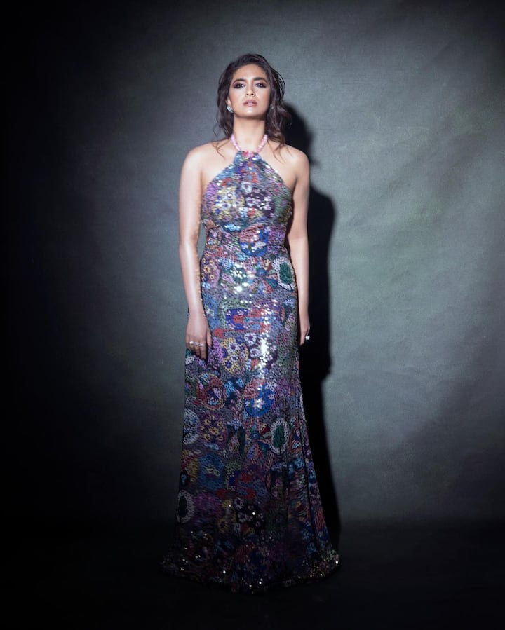 కీర్తి సురేష్ గ్లామరస్ పిక్స్. Image Credit: Keerthy Suresh/Instagram
