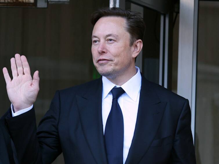 Bengaluru Group Of Men Worship Elon Musk For Buying Twitter Vide Goes Viral Watch 'Baba Elon Musk Ki Jai': Group Of Men In Bengaluru Worship Twitter CEO For Buying Microblogging Site. WATCH