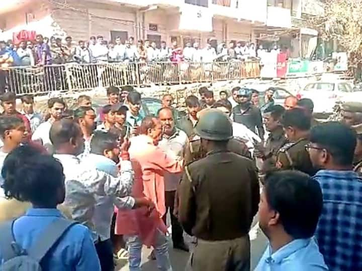 Rajasthan News Conflict with municipal Officers over removal of encroachment of Saras Booth in Jodhpur ANN Jodhpur : सरस डेयरी बूथ हटाने को लेकर गहराया विवाद, निगम रेवेन्यू निरीक्षक पर पेट्रोल डालकर जलाने की कोशिश