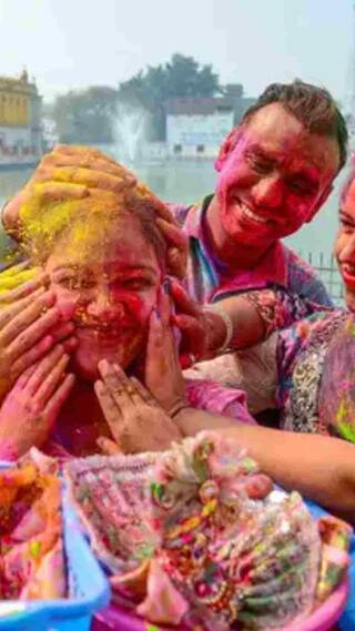 Holi 2023 :ગૂડ લક માટે આપની રાશિ મુજબ શુભ રંગથી રમો હોળી, ચમકી ઉઠશે કિસ્મત