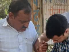 भिंड में रिश्वतखोर पंचायत सचिव गिरफ्तार, इस काम के लिए ले रहा था दो हजार रुपये