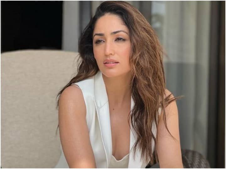 Yami Gautam revealed a fan recorded video without permission the actress said It was very bad जब बिना परमिशन लिए एक फैन ने रिकॉर्ड कर ली थी Yami Gautam की वीडियो, एक्ट्रेस बोली- 'बहुत बुरा था ये'