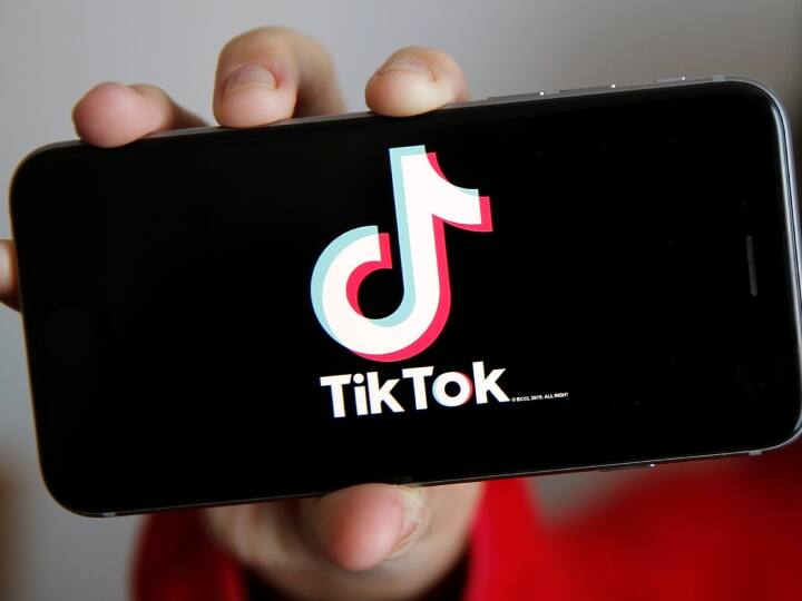 Canadian Govt Blocks Short Form Video App TikTok From Official Devices After Cyber Security Concerns Canada On TikTok: कनाडा ने वीडियो शेयरिंग ऐप टिकटॉक पर लगाया प्रतिबंध, जानिए वजह