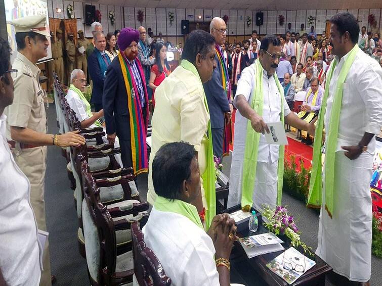 BJP MLA Argument at Puducherry Central University Convocation புதுச்சேரி மத்திய பல்கலைக்கழக பட்டமளிப்பு விழாவில் பாஜக எம்எல்ஏ வாக்குவாதம்...