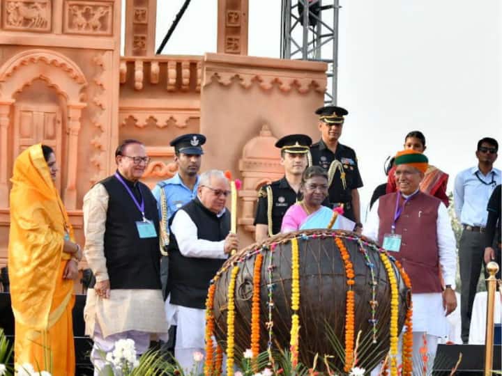 Rajasthan News President Draupadi Murmu attended the Rashtriya Sanskriti Mahotsav in Bikaner ann Rashtriya Sanskriti Mahotsav: राष्ट्रपति मुर्मू ने राजस्थान में बजाया नगाड़ा, कला और प्रकृति से प्रेम का दिया संदेश