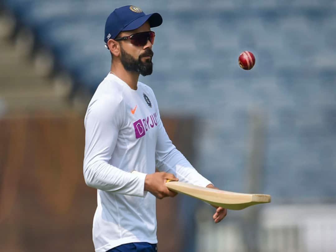 ind vs aus 3rd test: Virat Kohli Gives Slip Catching Drills indian cricket players - watch video WATCH VIDEO: பயிற்சியாளராக புதிய அவதாரம்.. இந்திய வீரர்களுக்கு தீவிர பயிற்சியளித்த விராட் கோலி.. வைரலாகும் வீடியோ!