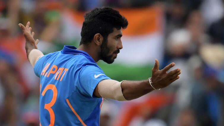 IPL 2023 Mumbai Indians Jasprit Bumrah likely to miss IPL 2023 Due Back Surgery Suggested BCCI Jasprit Bumrah Surgery: সত্যি হচ্ছে আশঙ্কা! আইপিএল থেকে ছিটকে যেতে চলেছেন বুমরা?