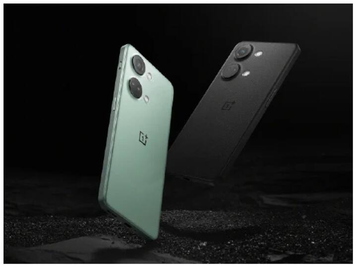 चीन में वनप्लस का यह स्मार्टफोन 7 मार्च को  लॉन्च होने वाला है. मीडिया रिपोर्ट्स के मुताबिक, OnePlus Ace 2V को चीन के अलावा अन्य देशों में OnePlus Nord 3 के नाम से लॉन्च किया जा सकता है. इस स्मार्टफोन में 6.72 इंच का FHD+ AMOLED डिस्प्ले, MediaTek Dimensity 9000 प्रोसेसर और 80W फास्ट चार्जिंग सपोर्ट करने वाली 5000mAh की बैटरी मिलने वाली है. इस मोबाइल फोन में 50MP का ट्रिपल रियर कैमरा सेटअप मिल सकता है.