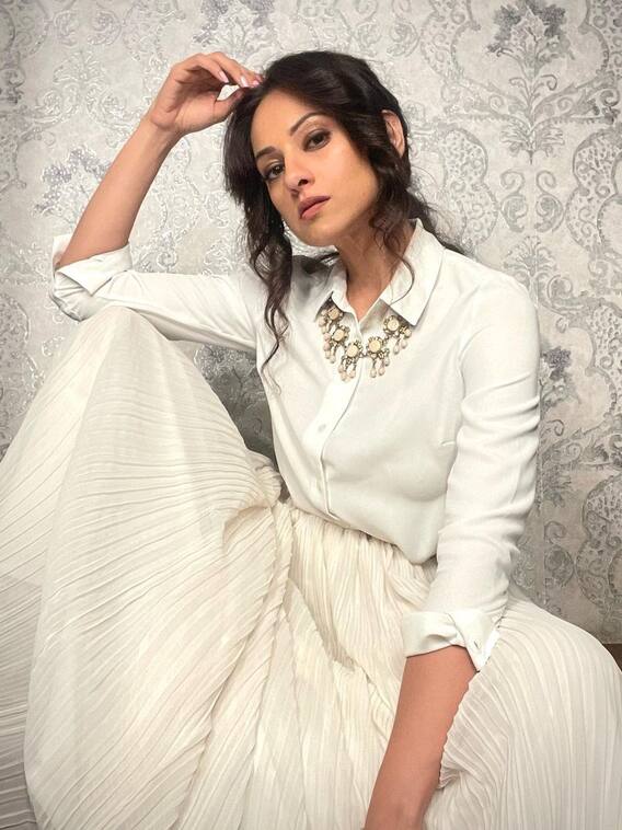 प्यार के सात वचन धर्मपत्नी की कृति के पास है ये डिग्री