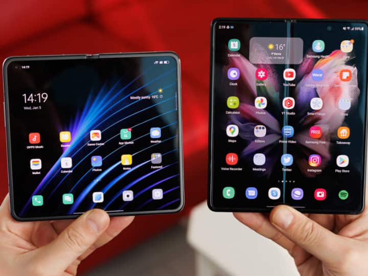 OnePlus is launching a foldable phone this year Know more details MWC 2023 : सैमसंग और मोटो के बाद अब OnePlus ला रही अपना फोल्डेबल स्मार्टफोन!