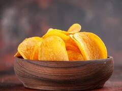 ब्वॉयफ्रेंड ने खा लिया चिप्स तो गुस्साई गर्लफ्रेंड ने की जान से मारने की कोशिश! अदालत तक पहुंचा मामला