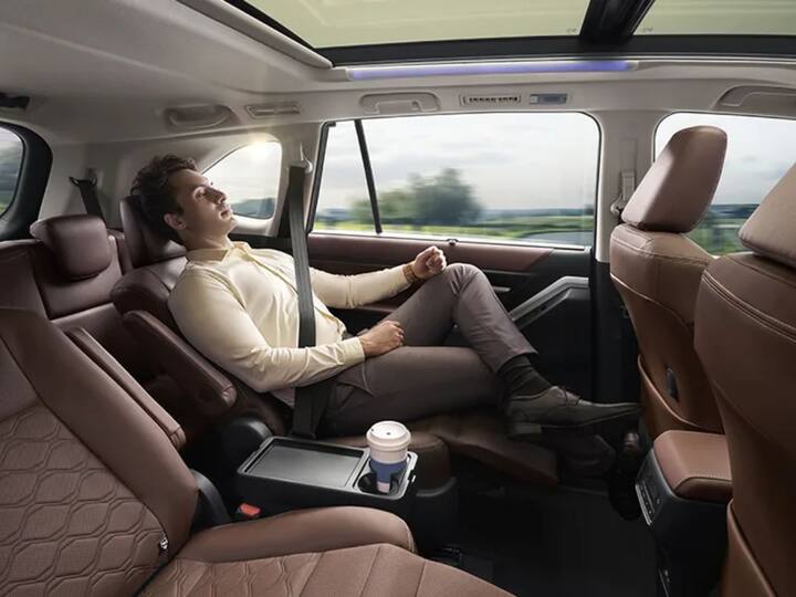 ही कार सेगमेंट मायलेजमध्ये सर्वोत्तम. ही कार 128 kW (174 PS) उत्पादन करणाऱ्या निवडक ग्रेडमध्ये डायरेक्ट शिफ्ट CVT शी जोडलेले TNGA 2.0L 4-सिलेंडर गॅसोलीन इंजिनसह येते.