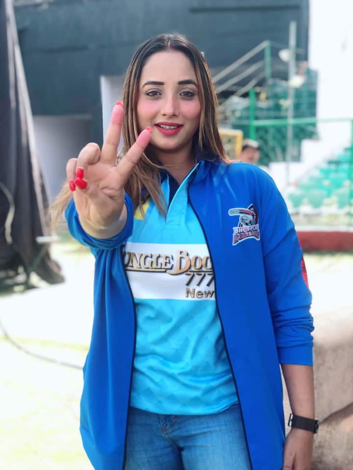 मीडिया रिपोर्ट्स के मुताबिक मनदीप और रानी के टूटे रिश्ते की वजह लॉन्ग डिस्टेंस रिलेशनशिप थी.