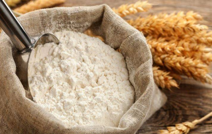 જો તમે ઘઉંને ઘરે પીસો છો, તો ગુરુવાર અને મંગળવારે જ પીસી લો. જો તમે ઘર માટે સીધો બજારમાંથી લોટ લાવો છો, તો આ દિવસોમાં લાવો તો તમને ફાયદો થશે.