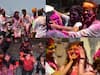 Happy Holi 2023: साल 2022 में मुंबई में कुछ यूं मनाया गया होली का त्यौहार, तस्वीरें मोह लेंगी आपका मन