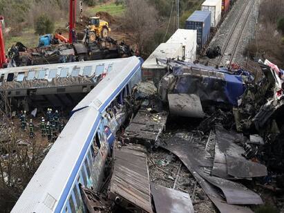 Greece Rail accident 36 Dead In One Of Deadliest Rail Crash know more details கெட்ட கனவு போன்ற சம்பவம்...10 நொடிகளில் அரங்கேறிய அதிர்ச்சி...கிரேக்க வரலாற்றில் மோசமான ரயில் விபத்து..!